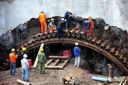 蚌埠隧道钢花管支护案例